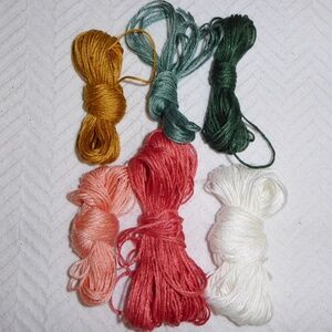 MIXED LOT EMBROIDERY THREAD FLOSS MULTICOLOR PINK CORAL WHITE GREEN GOLD